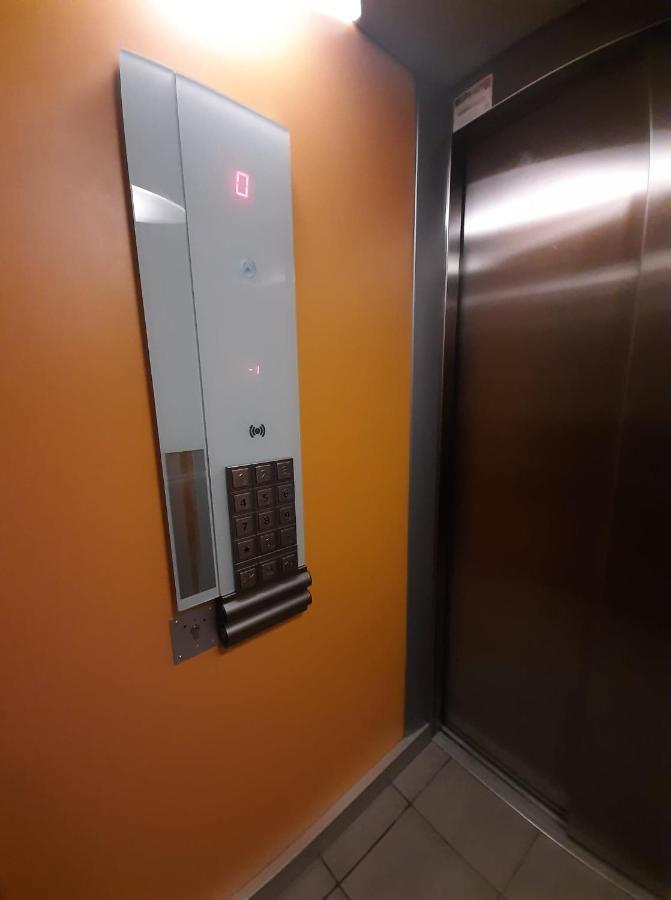 Residence Hoteliere Laudine Reims Zewnętrze zdjęcie